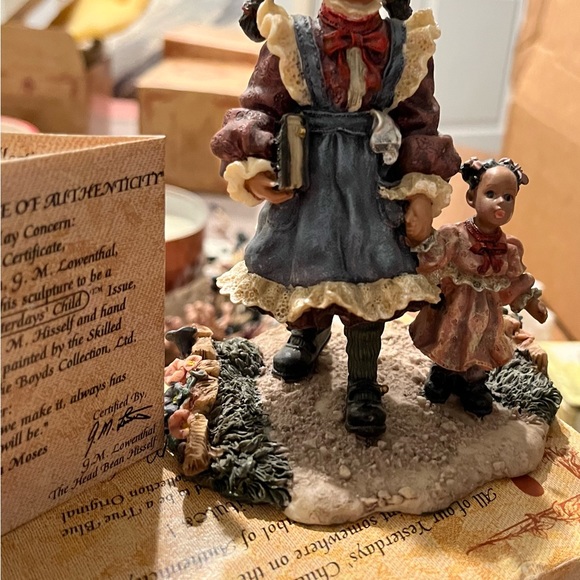 Boyds Yesterday's Child Natalie with Joy…Sunday School - Picture 5 of 15